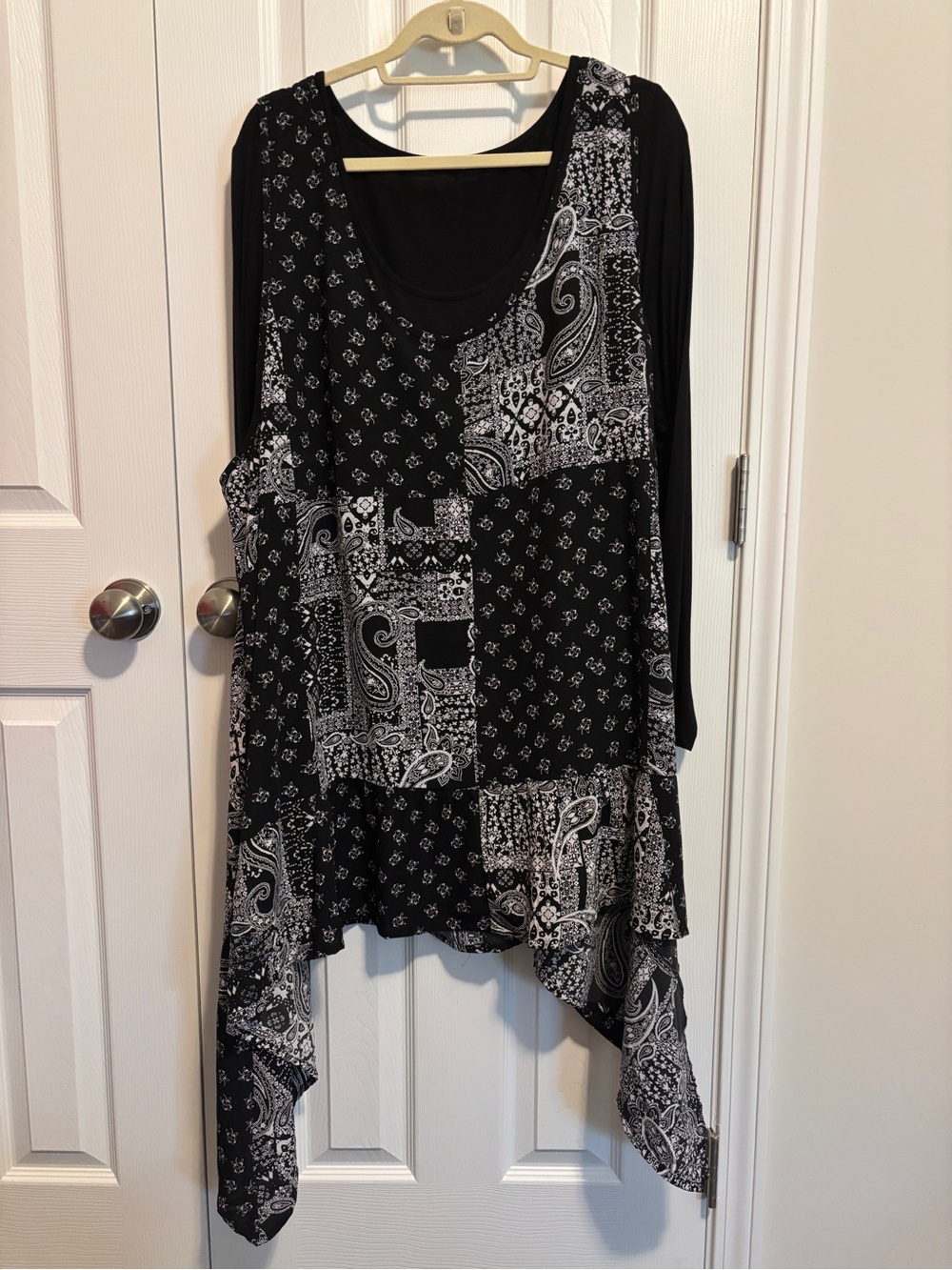 Black & White Paisley Patchwork Tunic Top - Women's